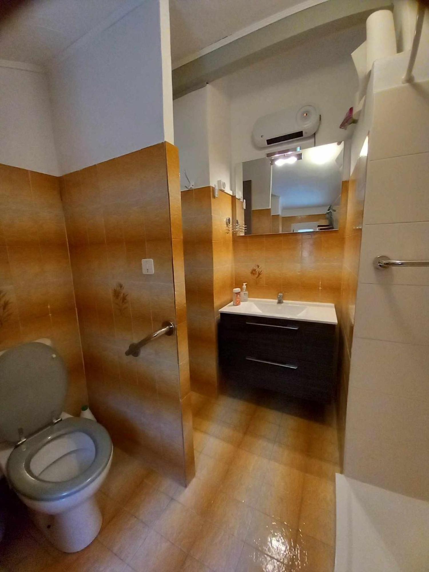 איסטרס Chambre D Hote Les Heures Claires מראה חיצוני תמונה